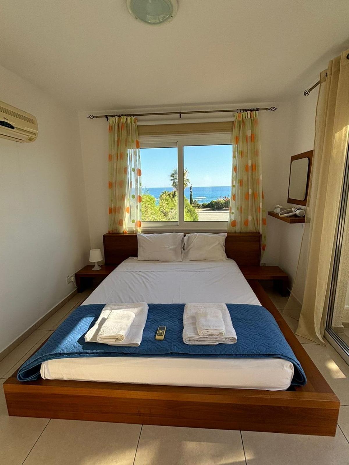 Horizon Bliss At Coral Bay Appartement Peyia Buitenkant foto